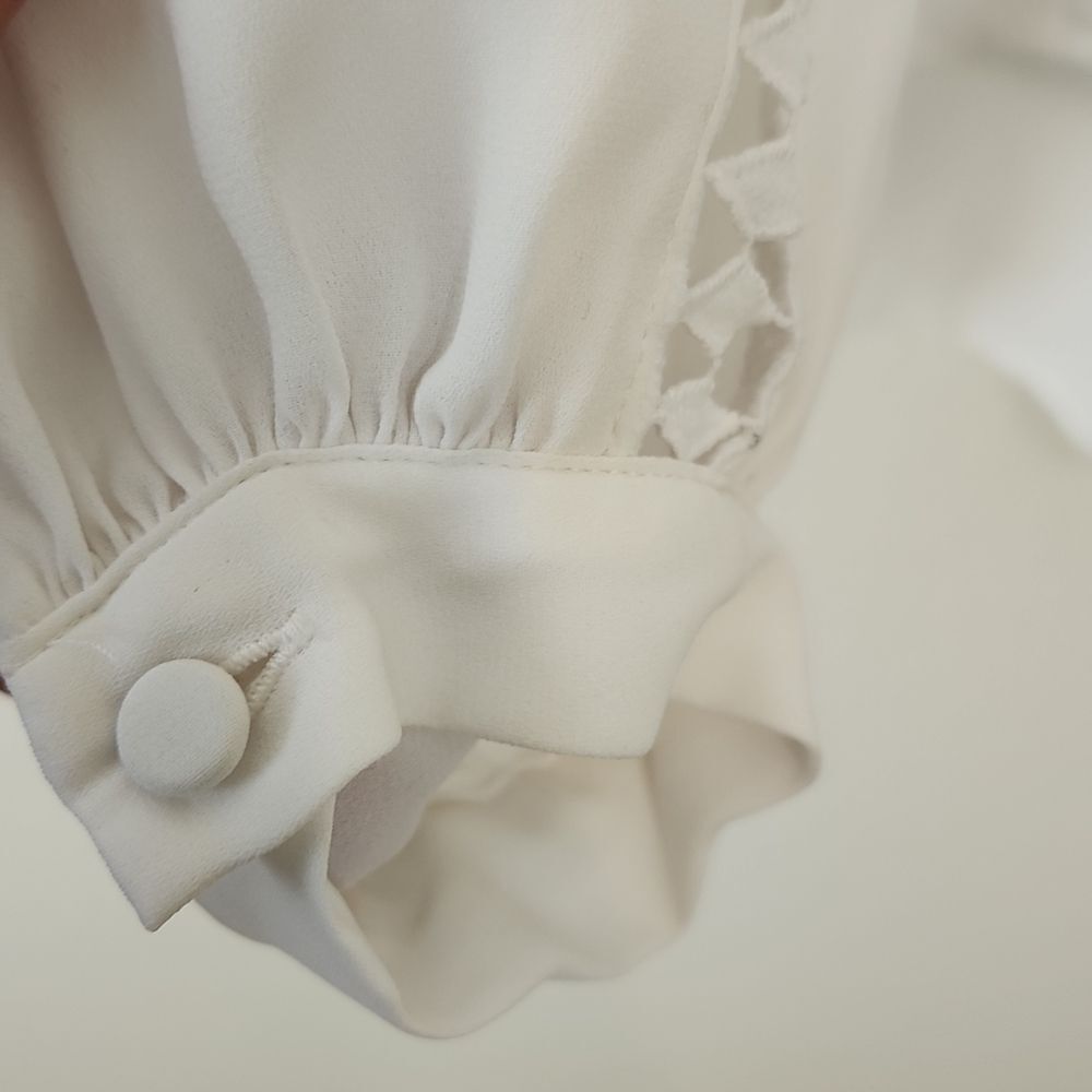 - WHBM white blouse S - Picture 4 of 7